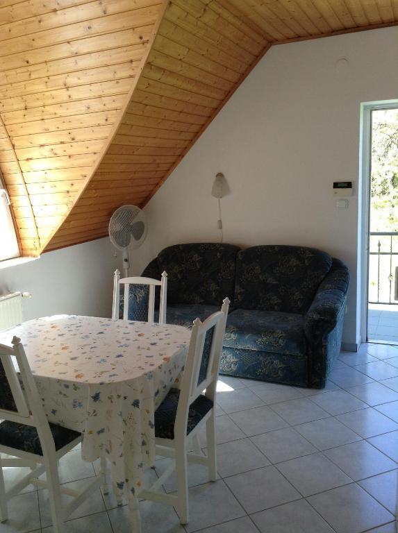 Rozs Haz Apartment Zalakaros Phòng bức ảnh